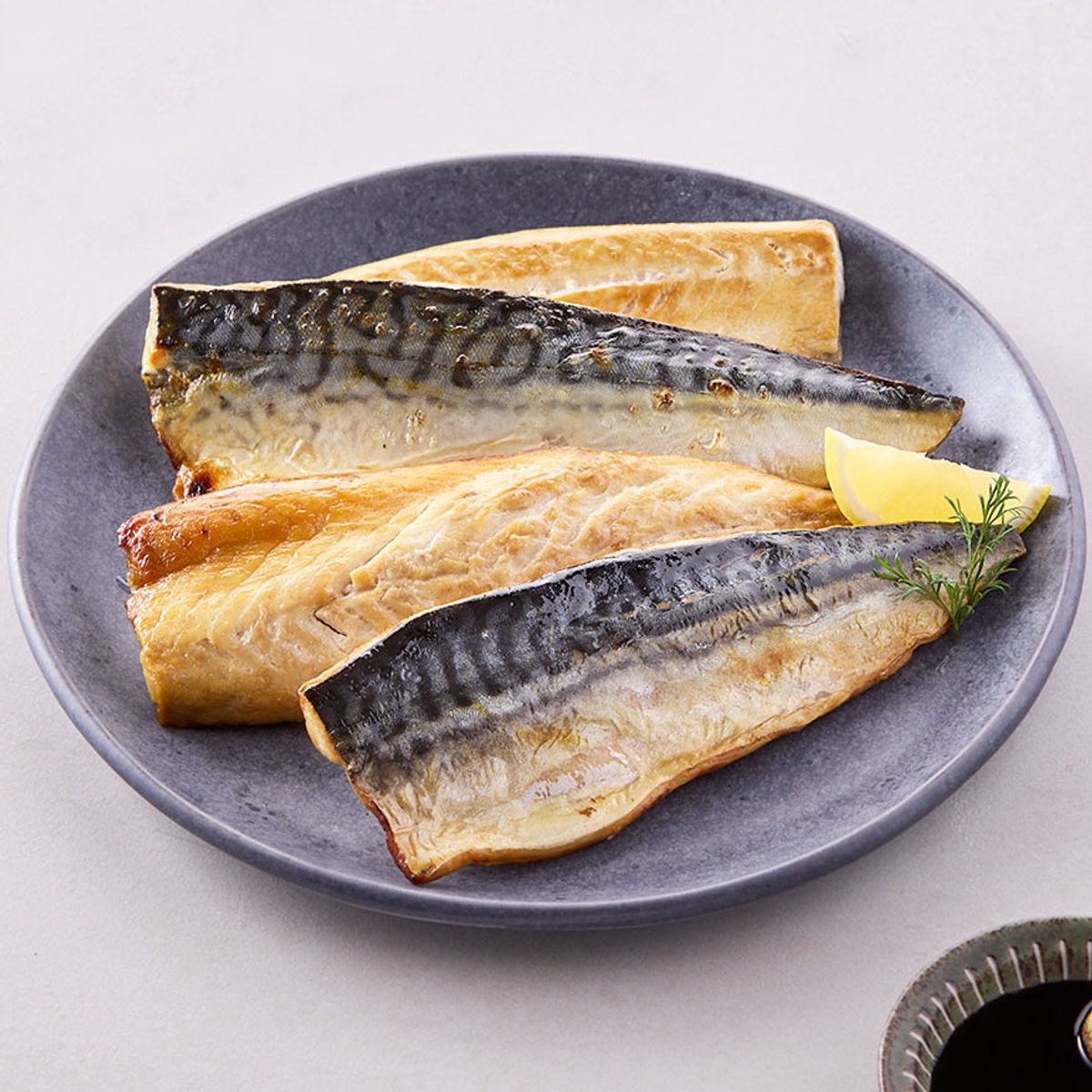 손질을 마친 안동간고등어 필렛